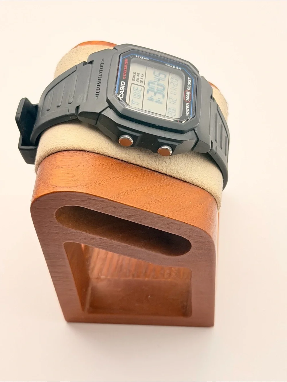 Casio Illuminator Digital Watch, W800H-1BV, Very Good, 100m Water Resistent